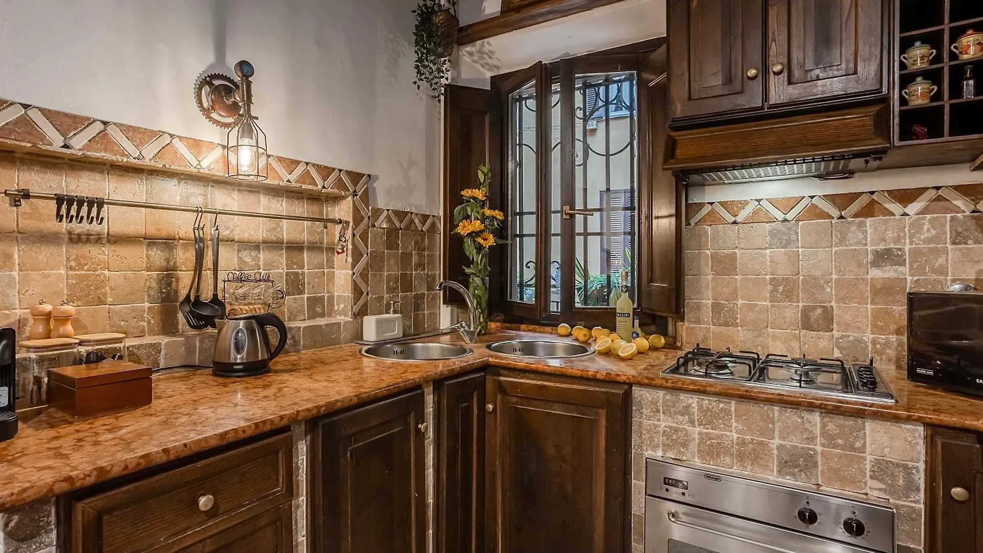 Apartment Trevi Fountain Stylish Guest House Rome